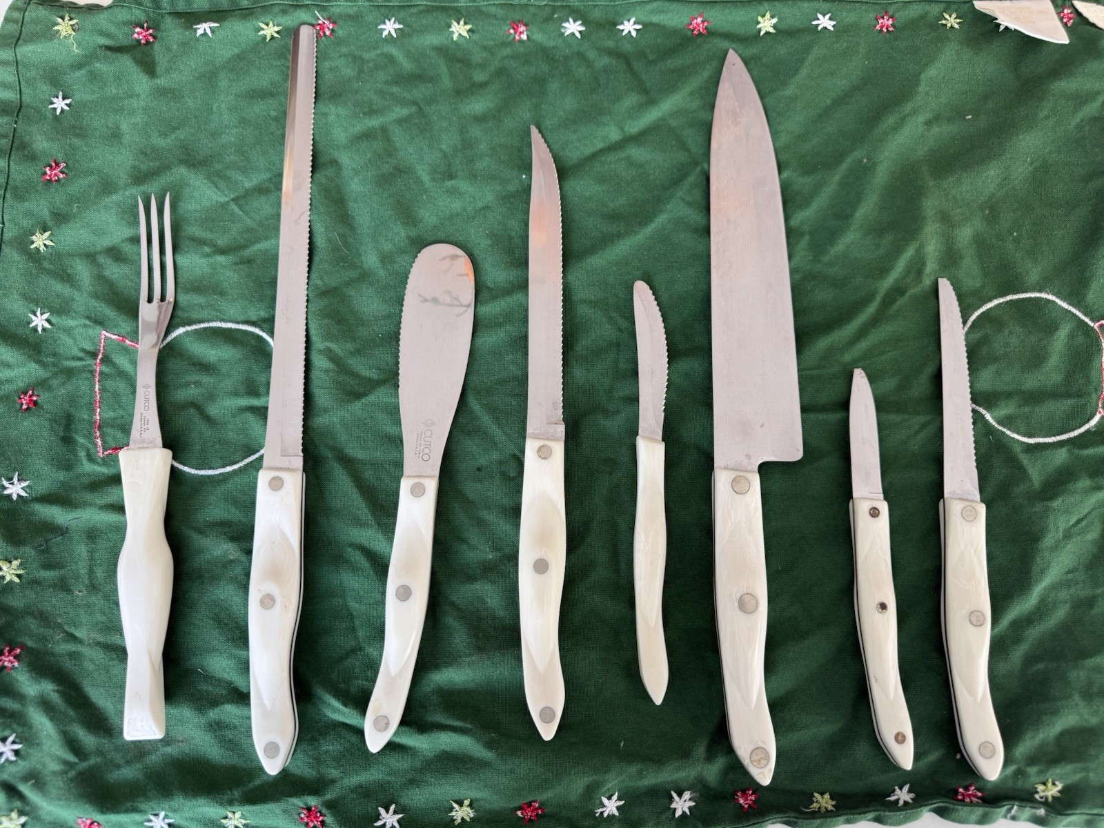 READ - Vintage Cutco Pearl White Knife Set Lot of 8 (2 Damaged Tips)