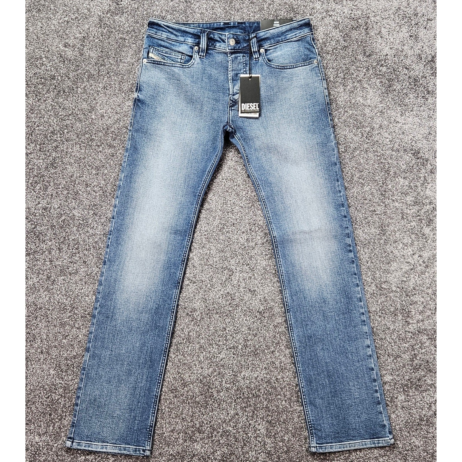 Diesel Safado Straight Jeans Men\'s 32x32 Blue Denim Stretch Button Fly RE021 NWT Diesel Safado Straight Jeans Men\'s 32x32 Blue Denim Stretch Button Fly RE021 NWT