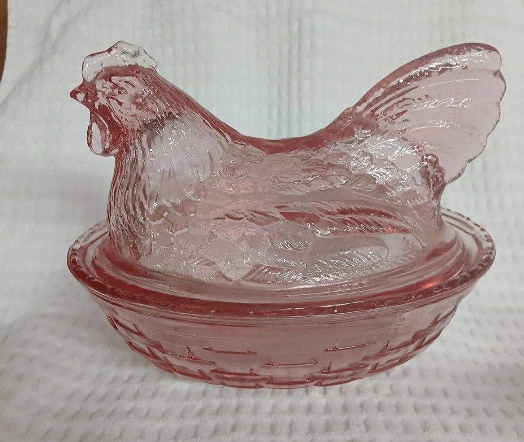 Longaberger Pink Glass Hen on Nest L.E. Smith Company Cottagecore Candy Dish Longaberger Pink Glass Hen on Nest L.E. Smith Company Cottagecore Candy Dish