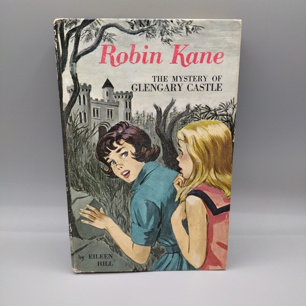 Robin Kane #3 The Mystery of Glengary Castle by Eileen Hill 1966 Hardcover Book