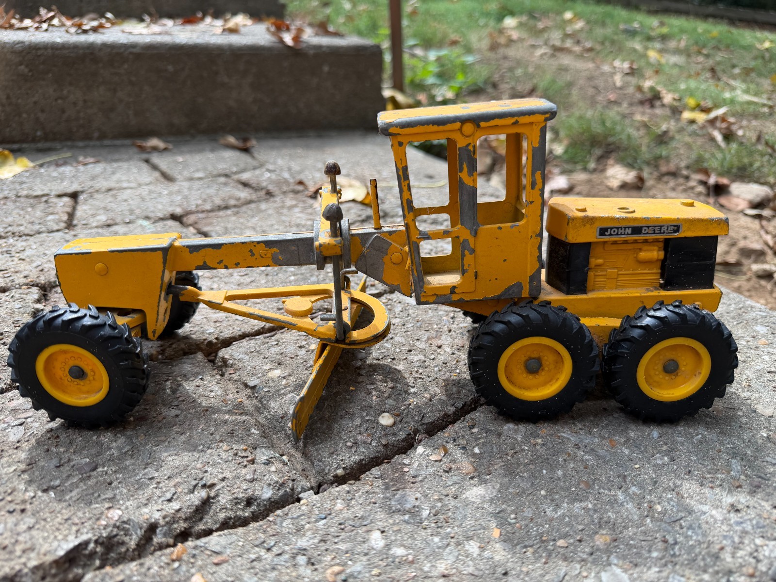 Vintage Ertl John Deere Motor Grader Diecast Toy 1:16 Scale 14\