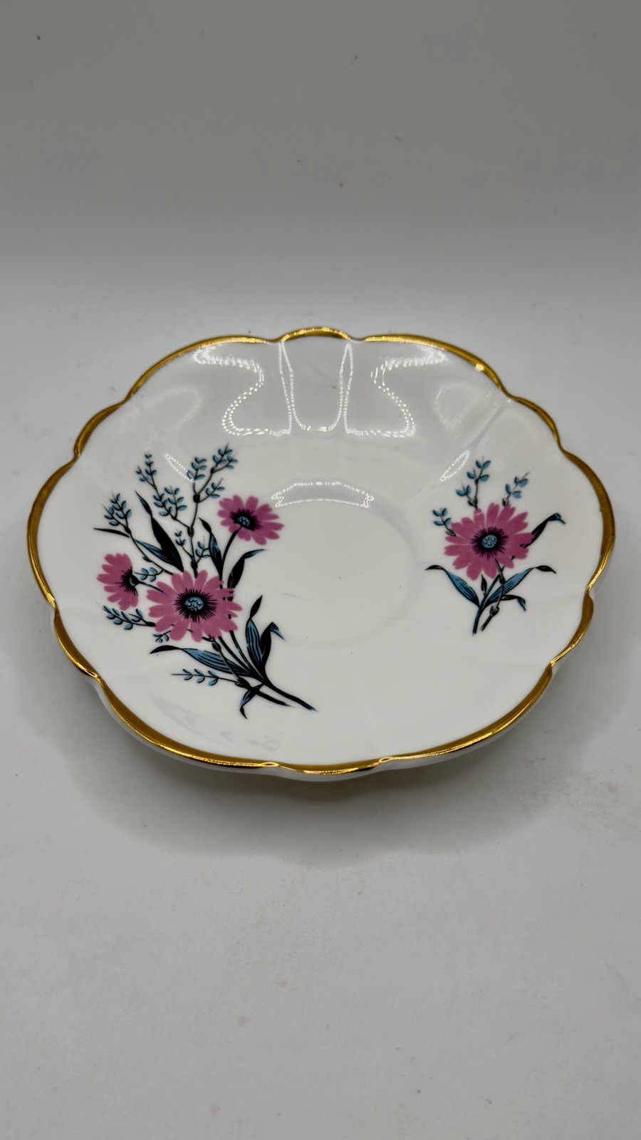 Vintage Regency Fine Bone China Teacup Saucer – Pink Daisy / Floral Spray