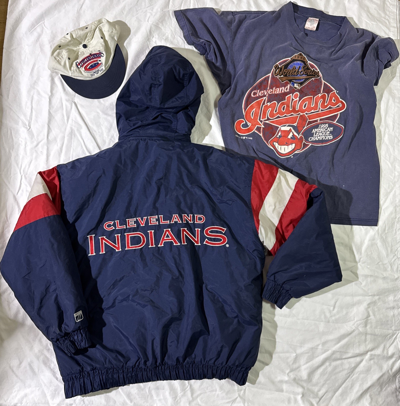 Lot Of Vintage CLEVELAND INDIANS Gear Logo 7 Puffer Jacket XL Hat 93 Shirt XL 95 Lot Of Vintage CLEVELAND INDIANS Gear Logo 7 Puffer Jacket XL Hat 93 Shirt XL 95