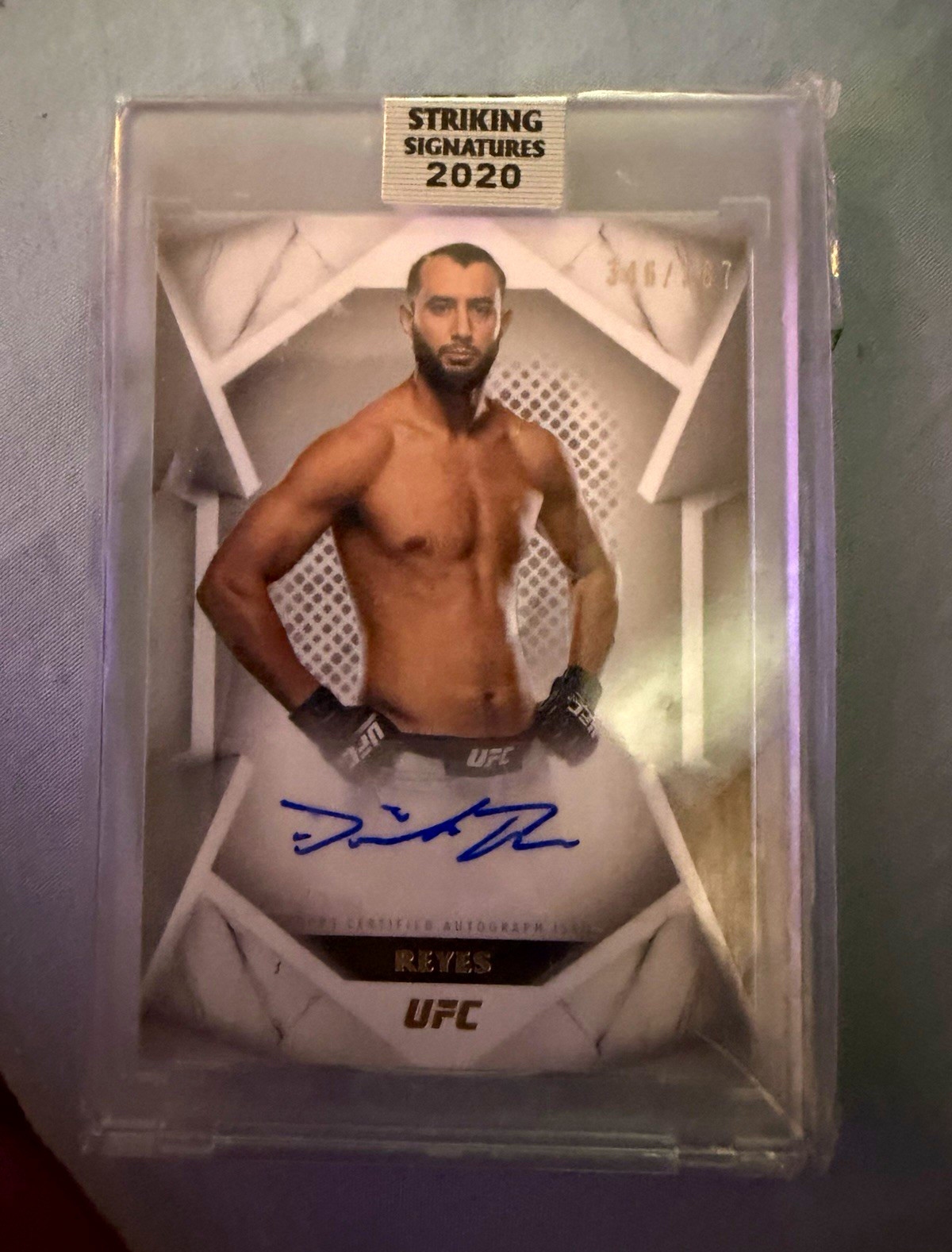 Topps 2020 UFC Striking Signatures Dominick Reyes Silver Auto #STS-DR /25