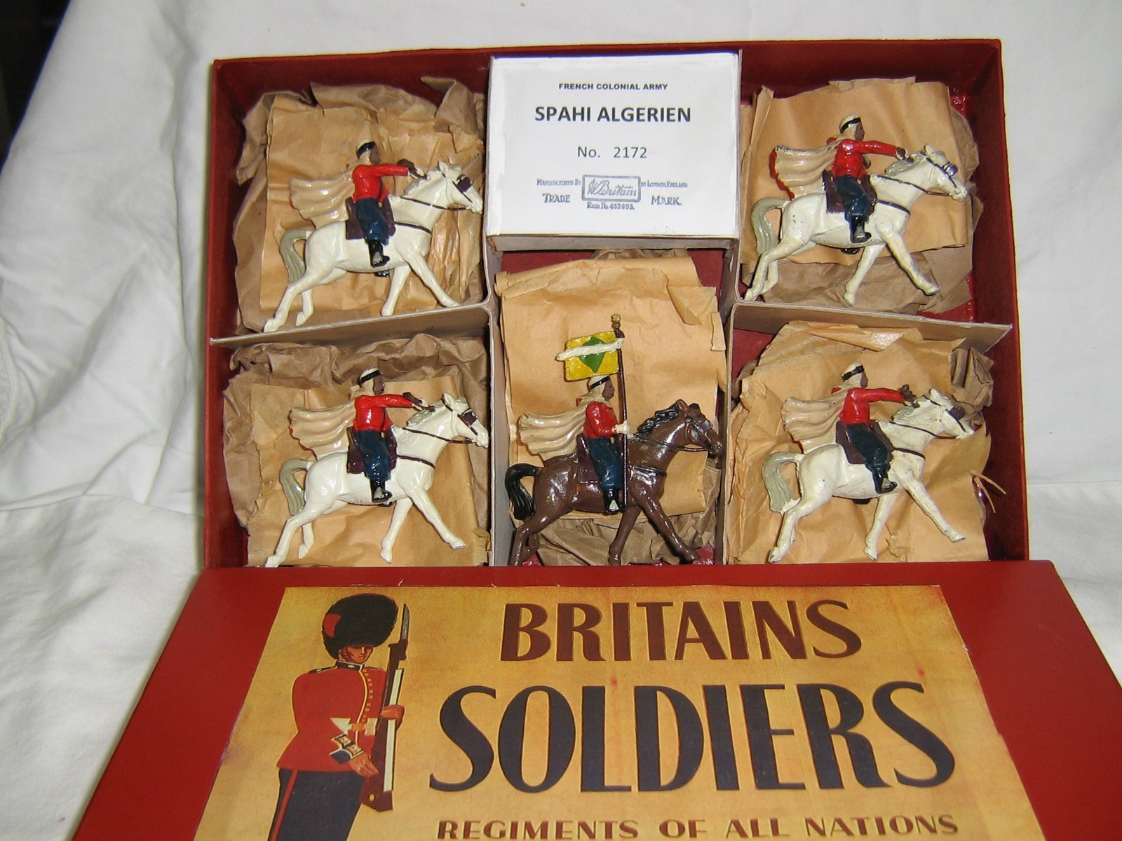 VTG BRITAINS SPAHI ALGERIEN FRENCH COLONIAL ARMY SET#2172 BOXED VTG BRITAINS SPAHI ALGERIEN FRENCH COLONIAL ARMY SET#2172 BOXED