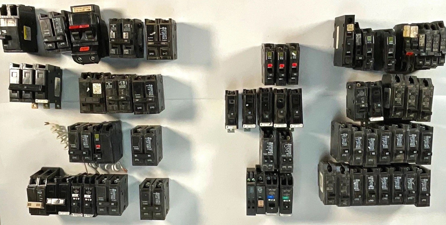 Large Assorted Lot of 64 Circuit Breakers New and used Large Assorted Lot of 64 Circuit Breakers New and used