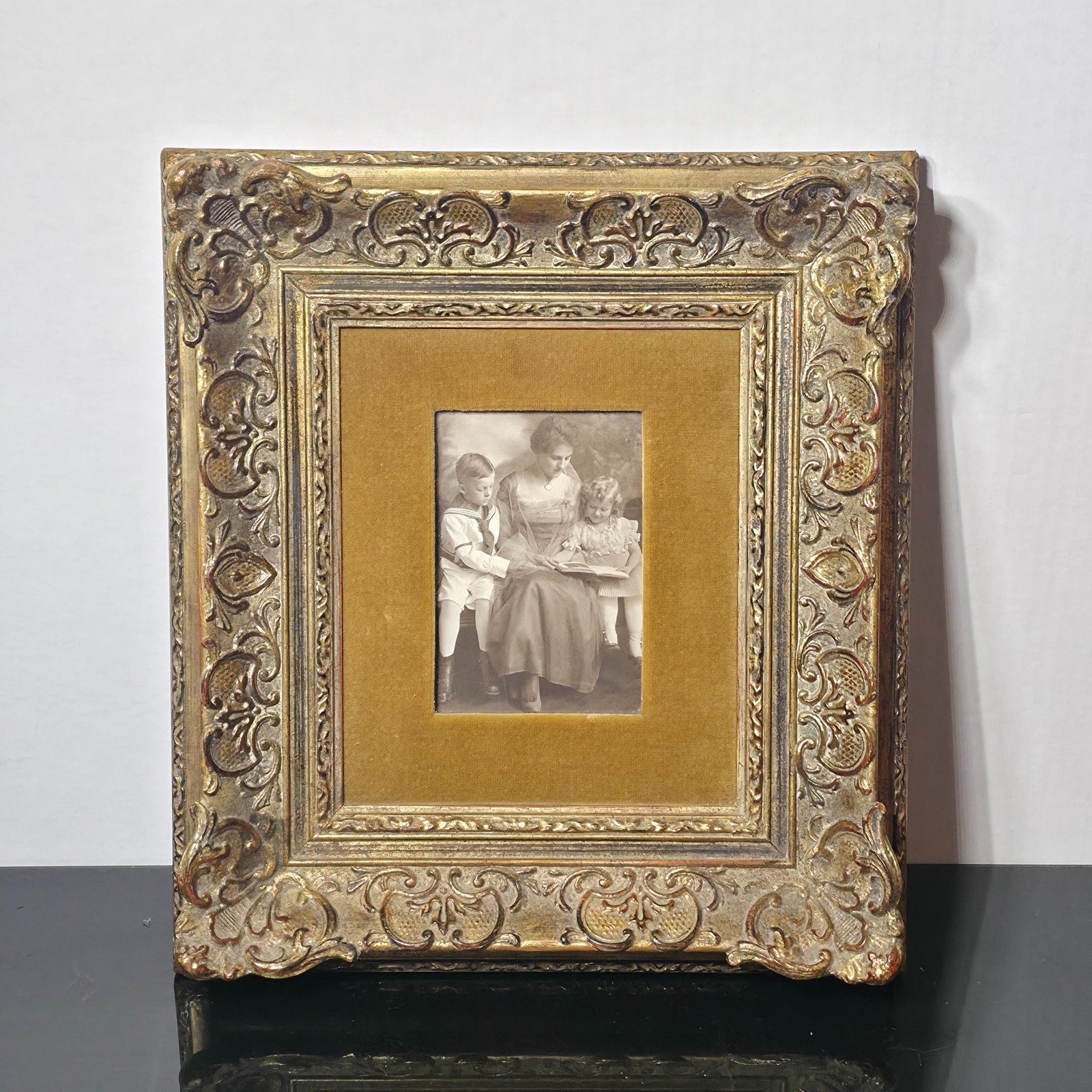 Antique Victorian Ornate Gilt Gesso Deep Portrait Frame Velvet Mat 13x15