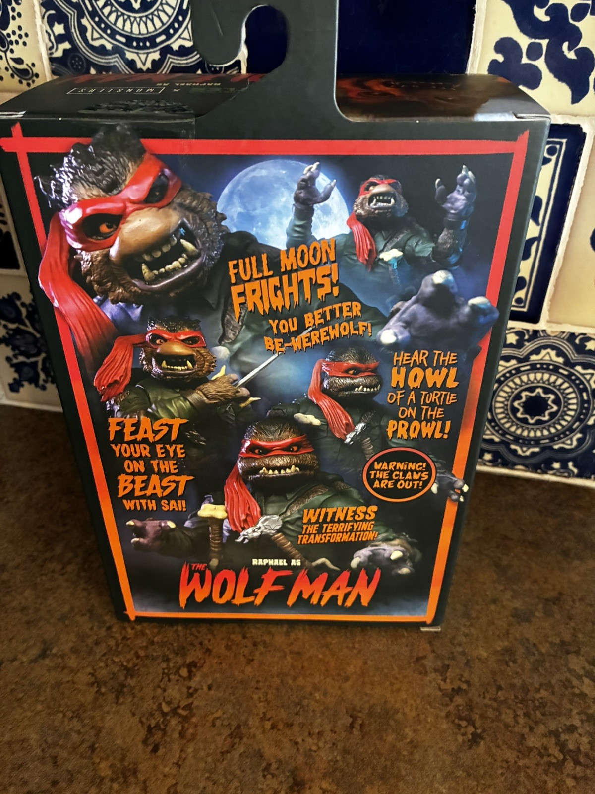 NECA Universal Monsters TMNT Raphael as The Wolfman 7\