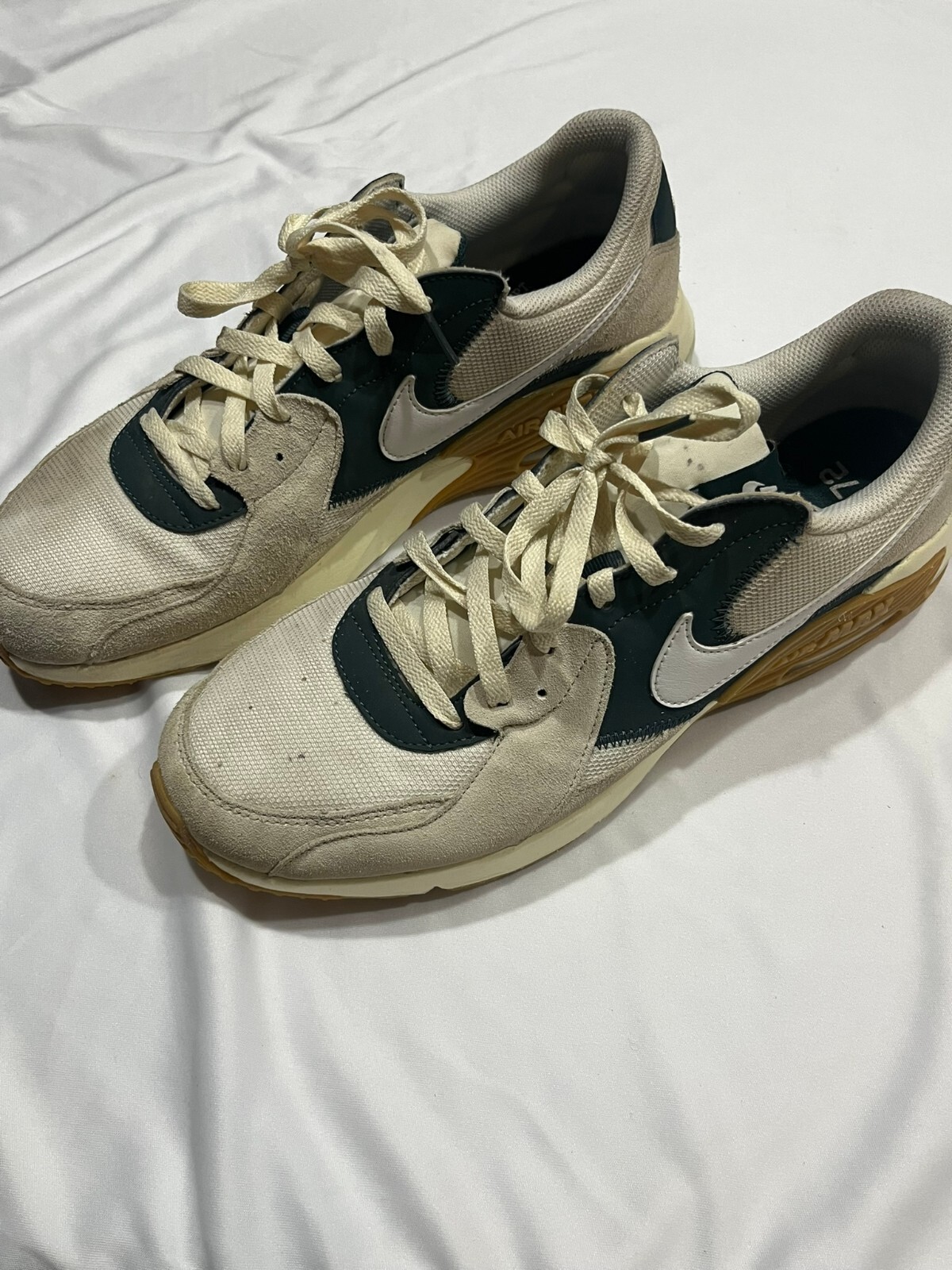 Nike Air Max 90 Cream and Green Sneakers