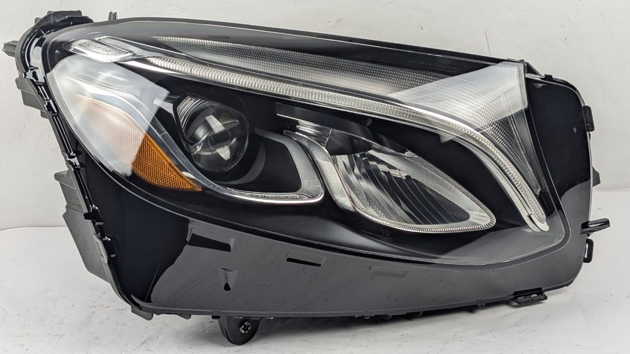 Nice 2016-2019 Mercedes GLC300 GLC43 AMG LED Right Passenger Side Non-AFS OEM