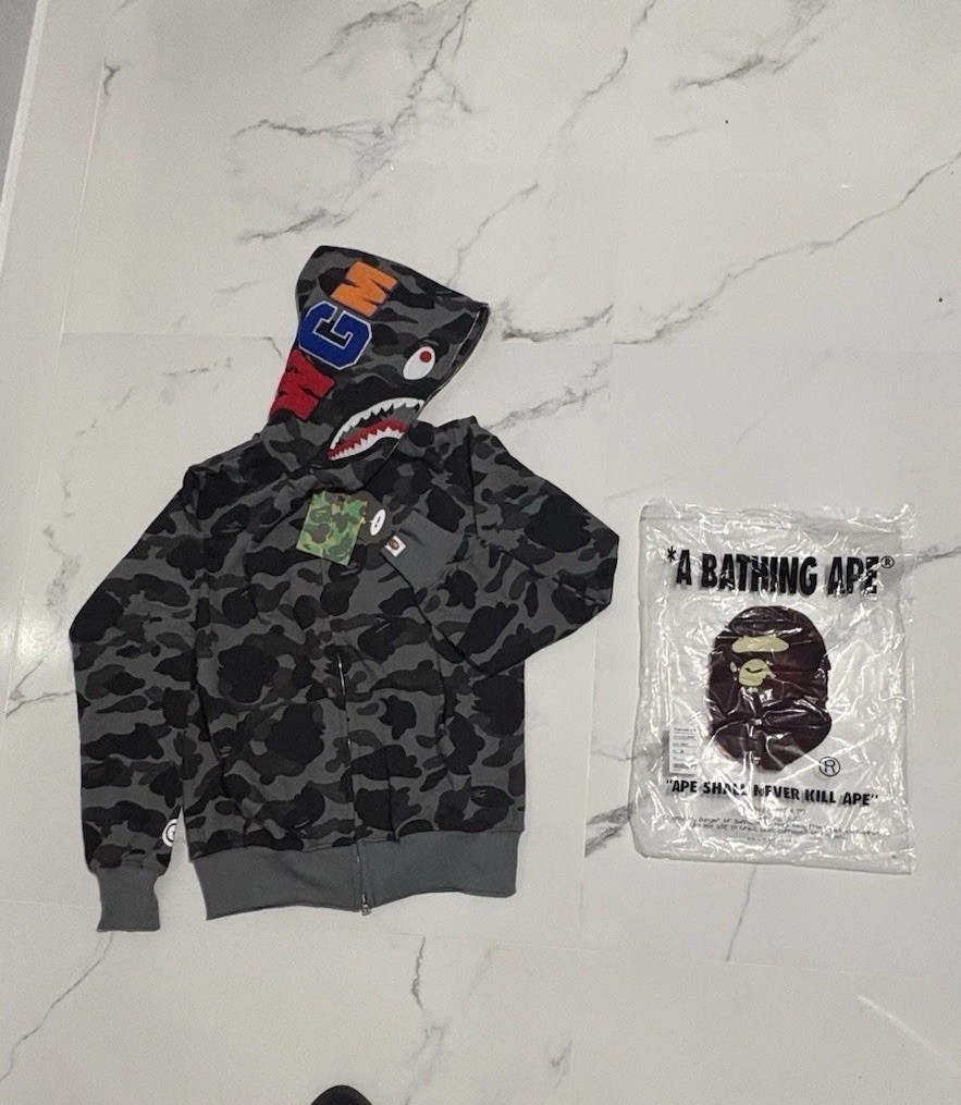 A Bathing Ape Men’s Full Zip Hoodie Medium Gray Camo Logo Hooded Long Sleeve