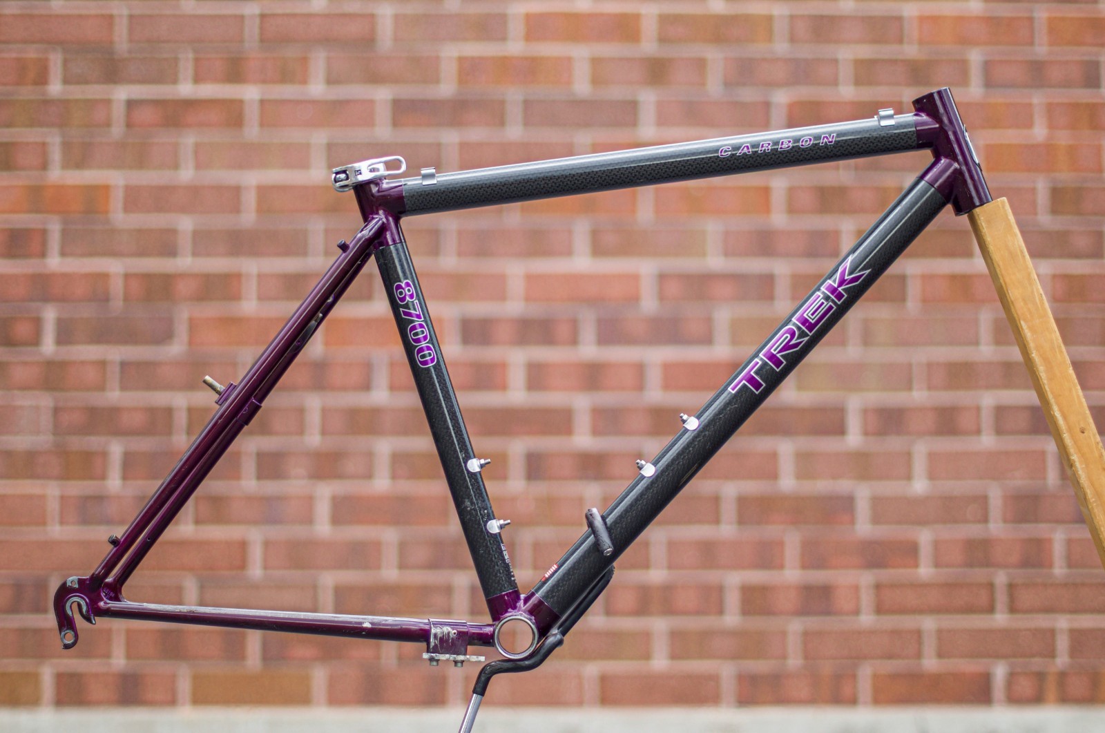 Trek 8700 frame. Large (19.5 inches). Carbon fiber vintage mountain bike 26-inch Trek 8700 frame. Large (19.5 inches). Carbon fiber vintage mountain bike 26-inch