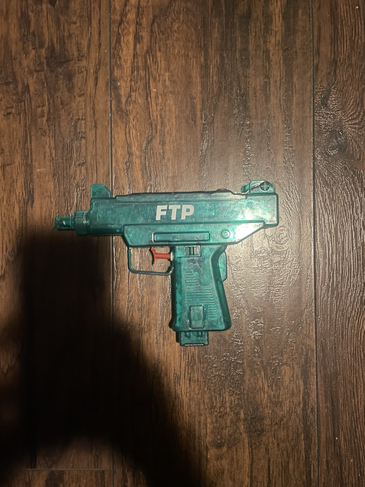 FTP watergun In green 100% Working Rare FTP watergun In green 100% Working Rare