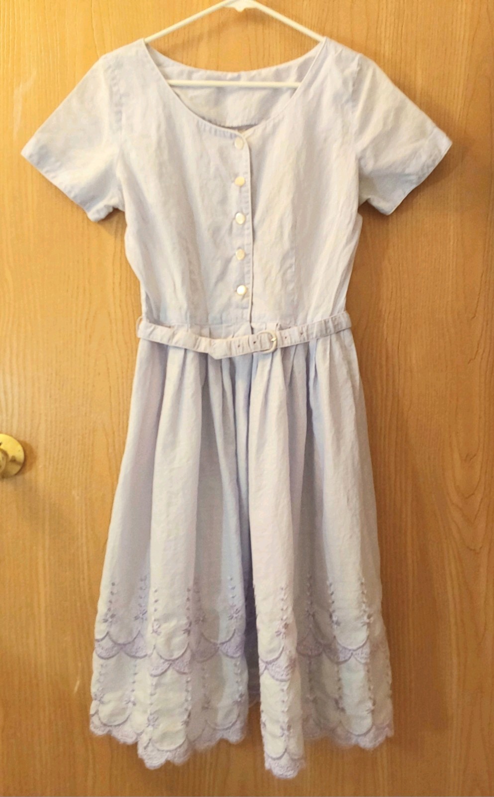Vtg 50s Cotton Summer Dress  Embroidered  Design /Lilac colored, belted,  size S