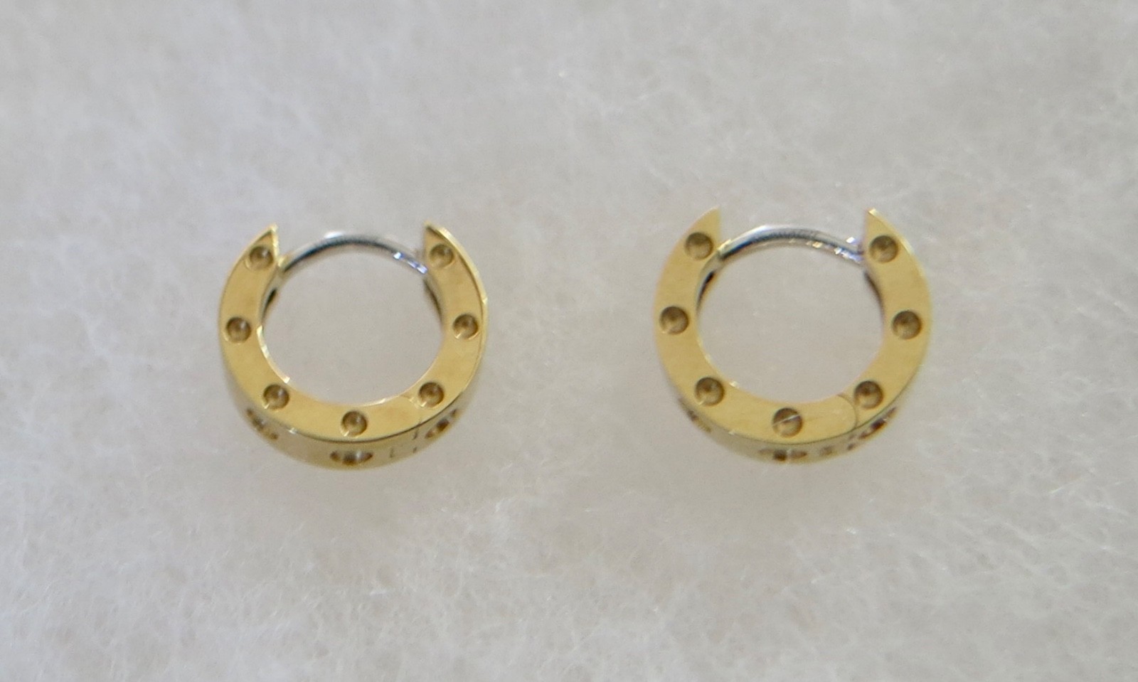 Roberto Coin Pois Moi 18K Yellow Gold Huggie Hoop Earrings/0.28\ Roberto Coin Pois Moi 18K Yellow Gold Huggie Hoop Earrings/0.28\