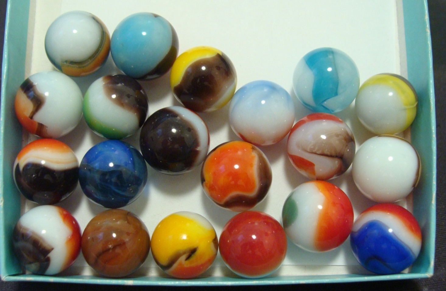 20 Vintage Vitro Agate Marbles Victory Patch Tiger Eye Blackie All Reds More 20 Vintage Vitro Agate Marbles Victory Patch Tiger Eye Blackie All Reds More