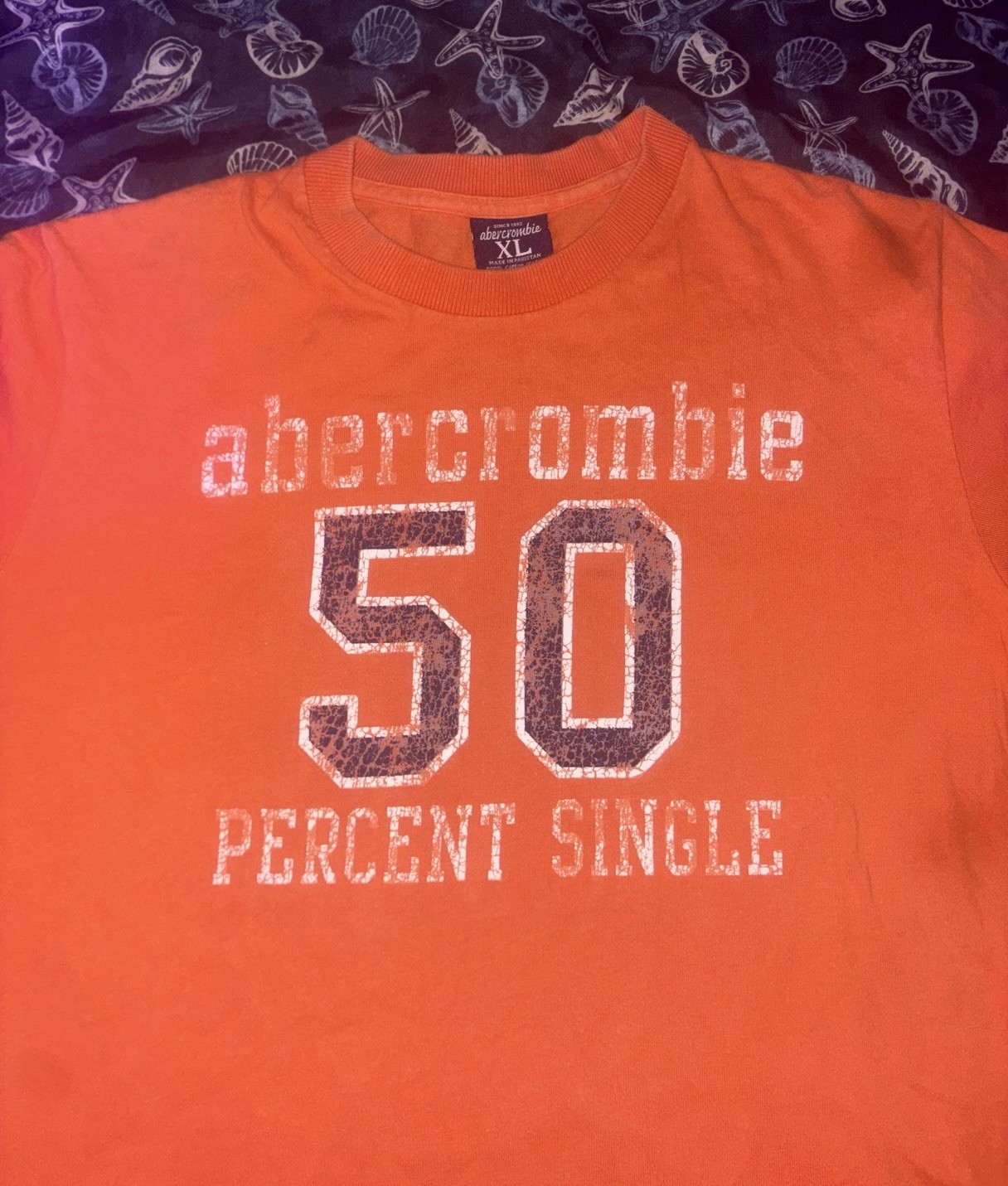 Vtg Abercrombie & Fitch Y2K Boys XL ‘50 PERCENT SINGLE’ Funny Humor Tee