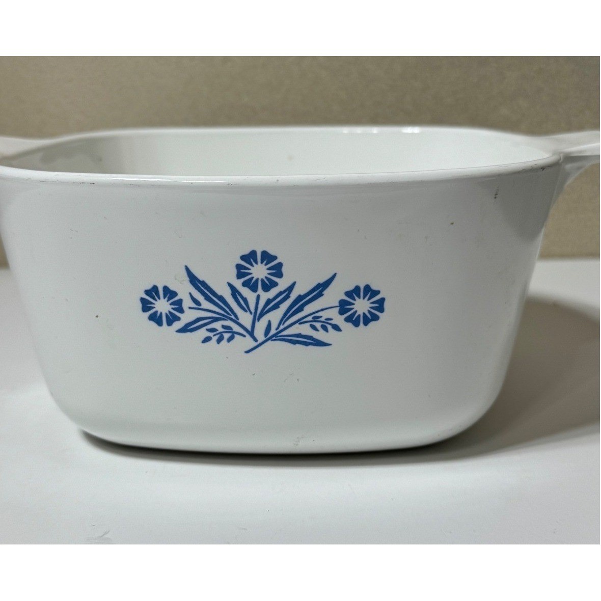 Corning Ware Blue Cornflower 1.75 Qt Casserole Dish P-1 3/4-B Vintage White Blue
