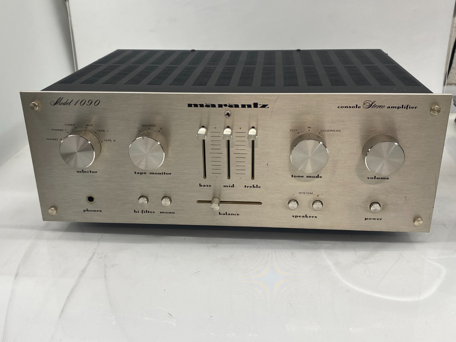 VINTAGE MARANTZ 1090 CONSOLE STEREO AMPLIFIER TESTED VINTAGE MARANTZ 1090 CONSOLE STEREO AMPLIFIER TESTED