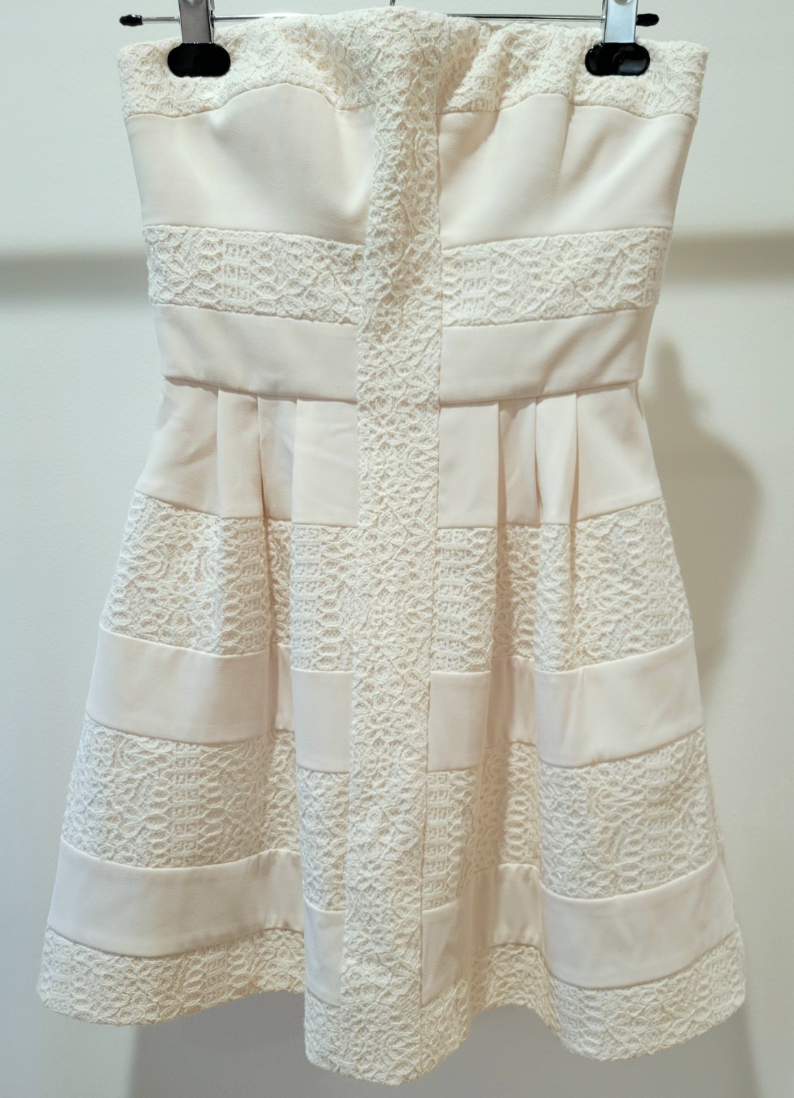 PRETTY LACE BCBG Max Azria Strapless A-Line Mini Tea Dress Cream/Ivory Size 02