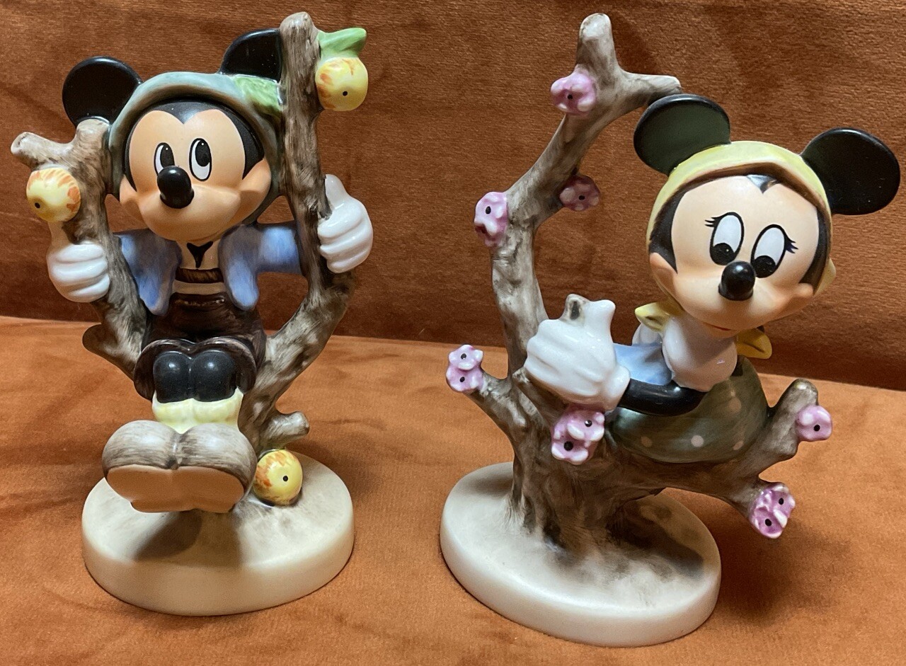RARE SIGNED & DATED GOEBEL HUMMEL DISNEY-APPLE TREE- MICKEY & MINNIE