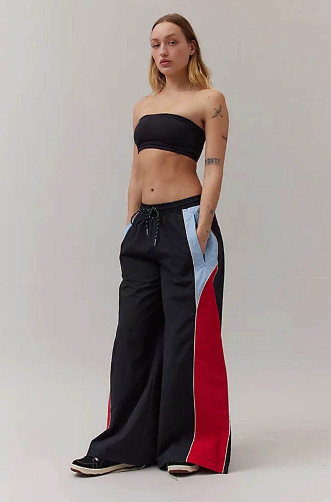 URBAN OUTFITTER\'S BDG Women\'s Adrienne Nylon Track Pants Flare Size XS