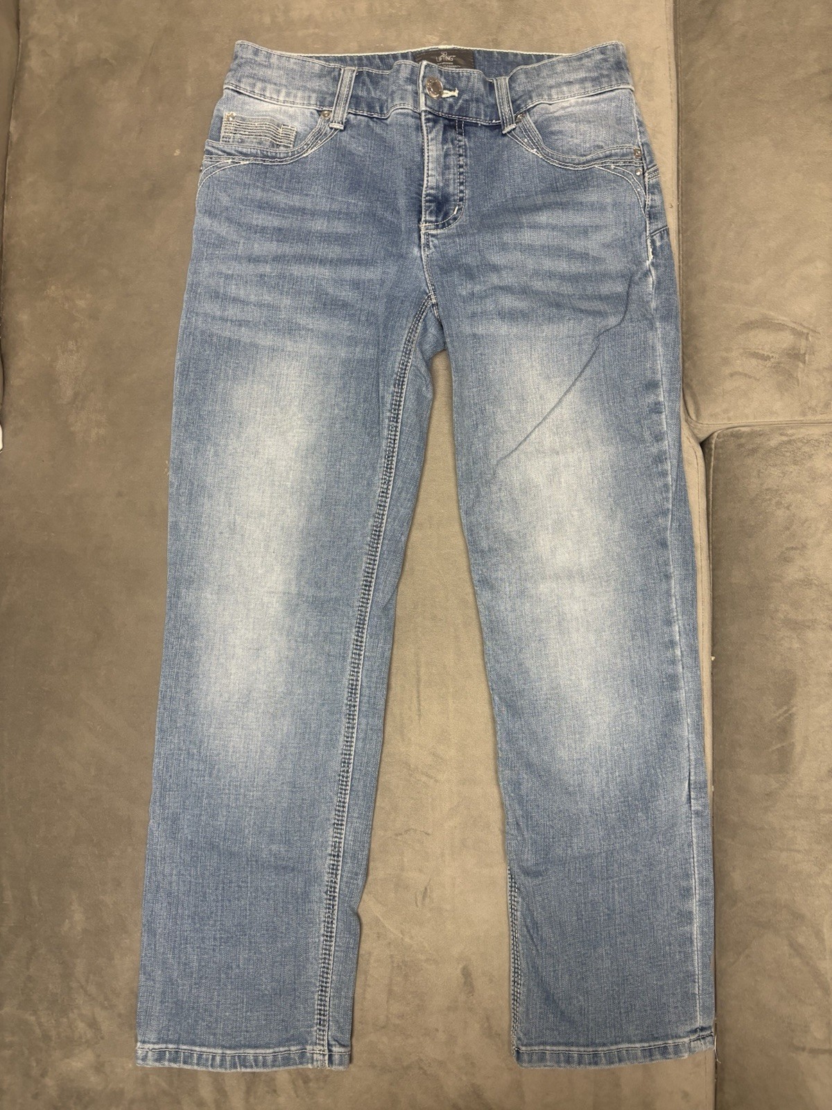 Chico\'s So Slimming Women’s Girlfriend Slim Cropped Jeans Blue Light Wash Chico\'s So Slimming Women’s Girlfriend Slim Cropped Jeans Blue Light Wash
