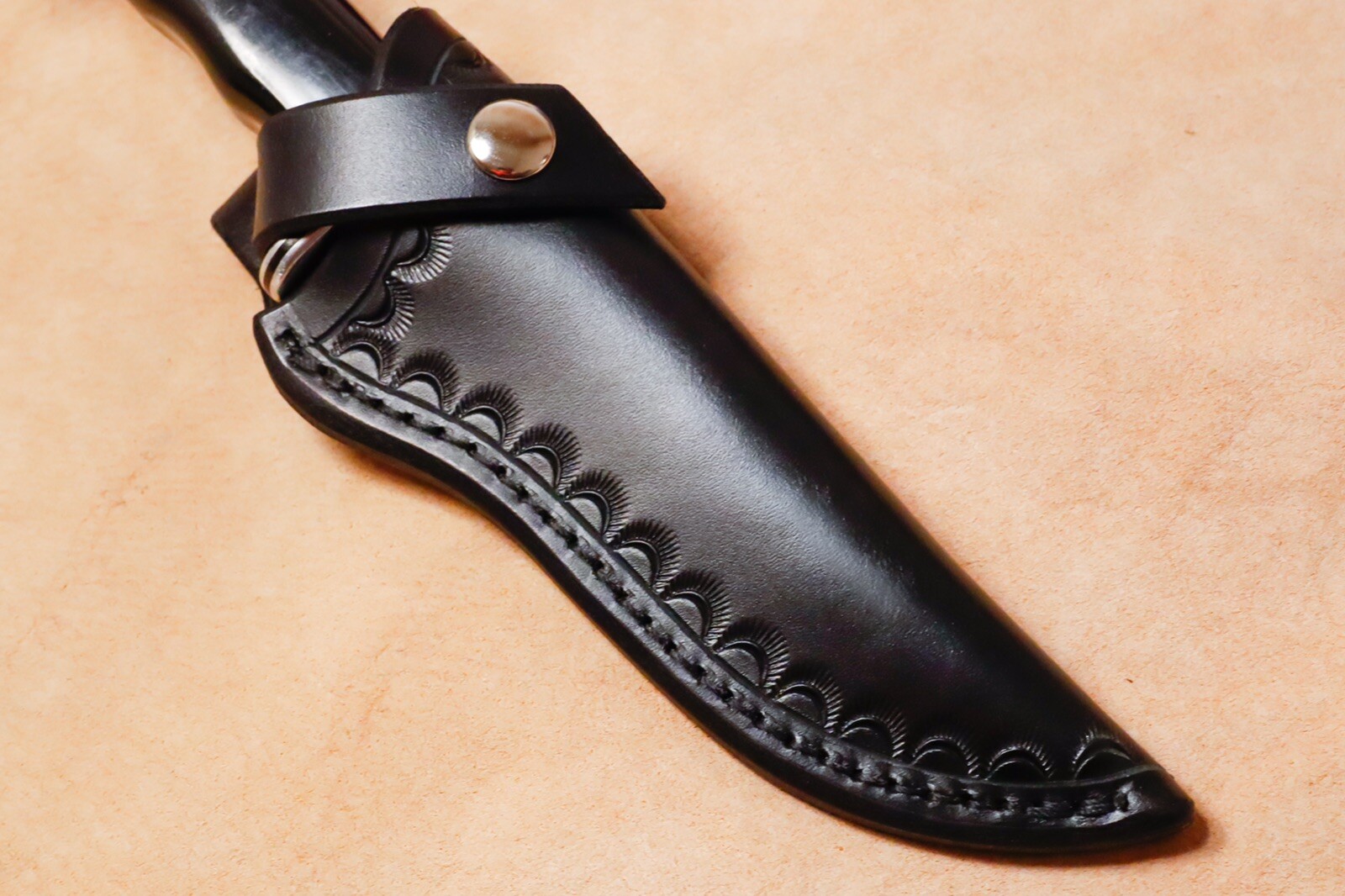 Custom Black Leather Sheath for Buck 119