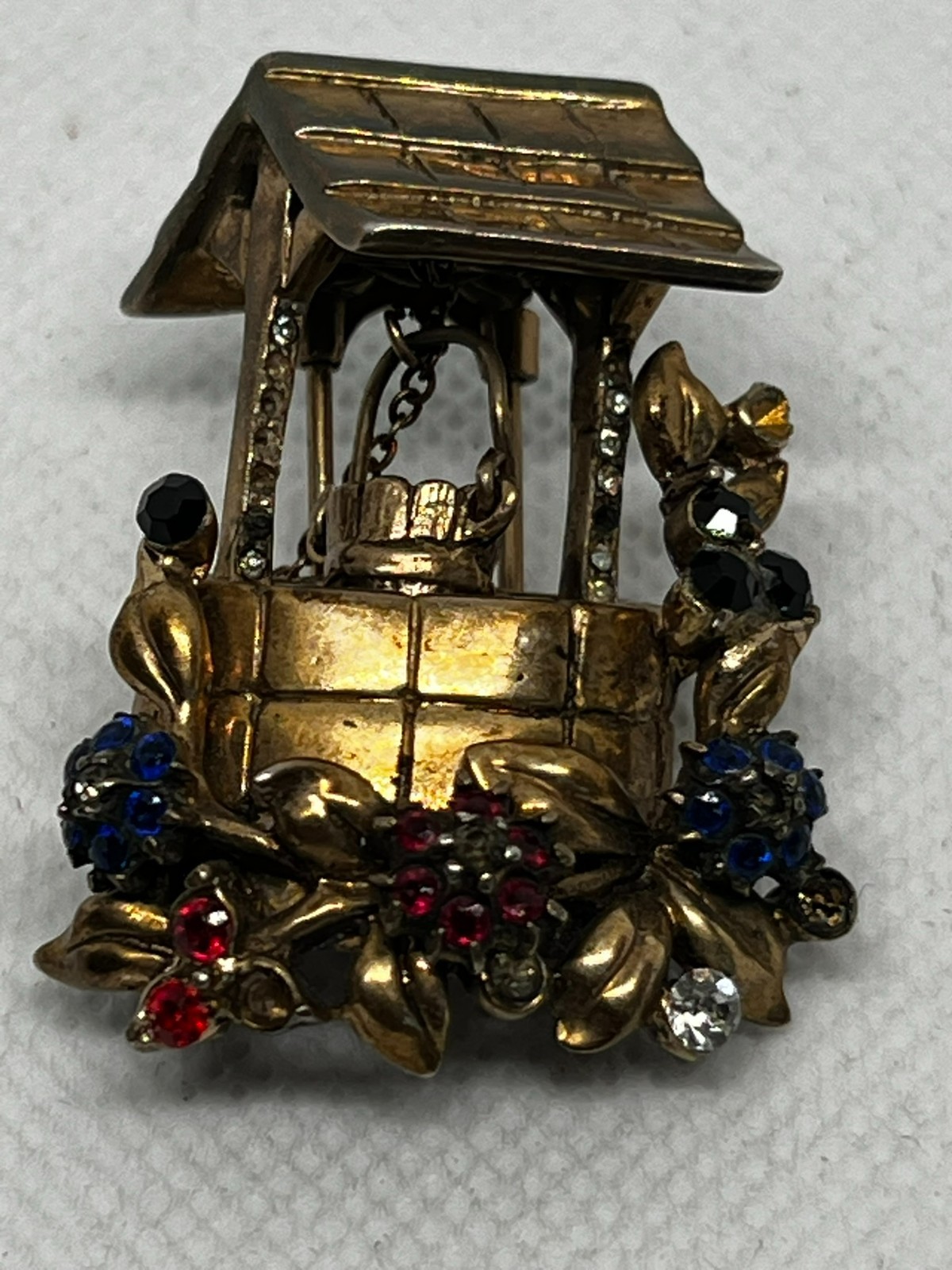 Vintage Corocraft Sterling Gold Pave Wishing Well Moveable Pail Pin Adolph Katz 