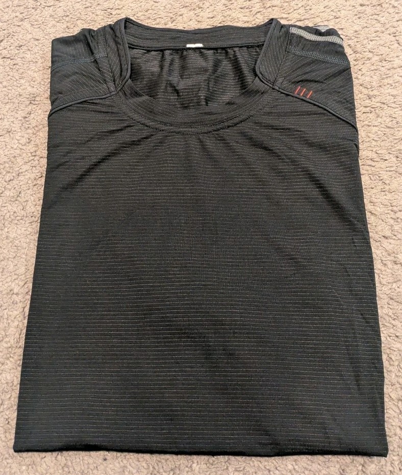 Lululemon Metal Vent Black Short Sleeve T-Shirt Men\'s Medium