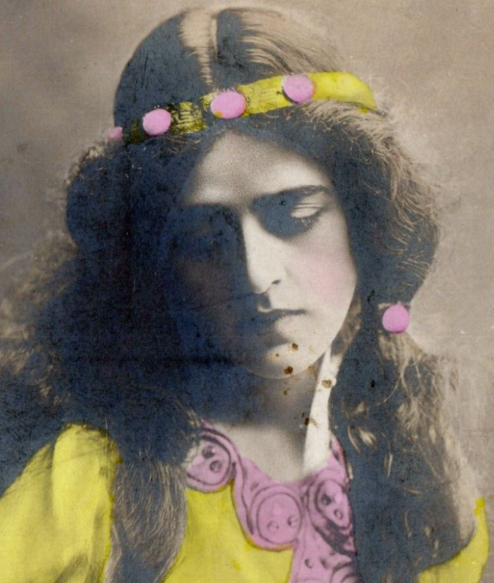 Miss Gertrude Elliot hand colored print woman portrait A L series Postcard Miss Gertrude Elliot hand colored print woman portrait A L series Postcard