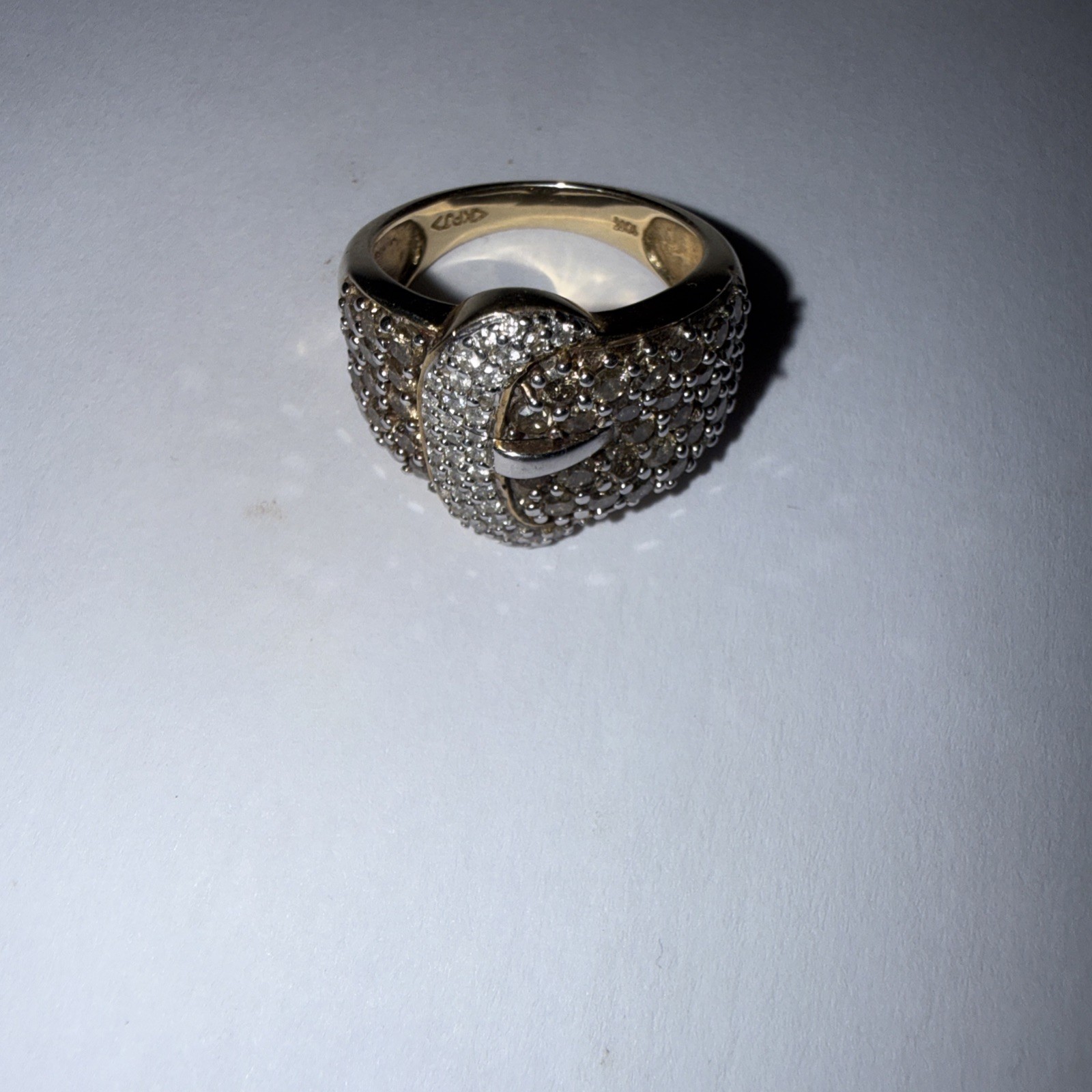 Solid 10K Yellow Gold Natural  White And Champagne Diamond Buckle Ring 7.5 size 