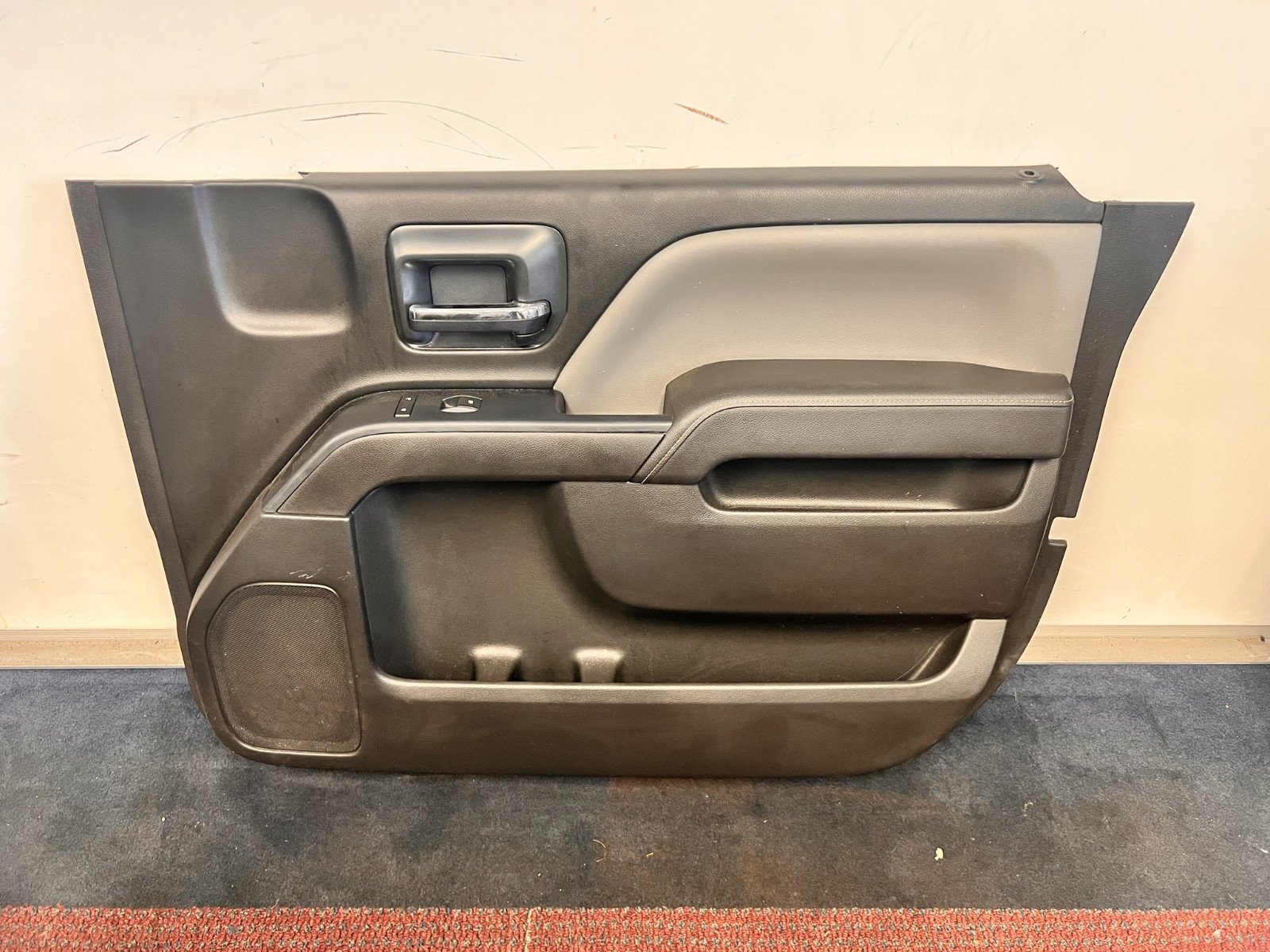 14-19 CHEVY SILVERADO REGULAR CAB RH PASS SIDE DOOR PANEL SKIN TRIM COVER BLACK