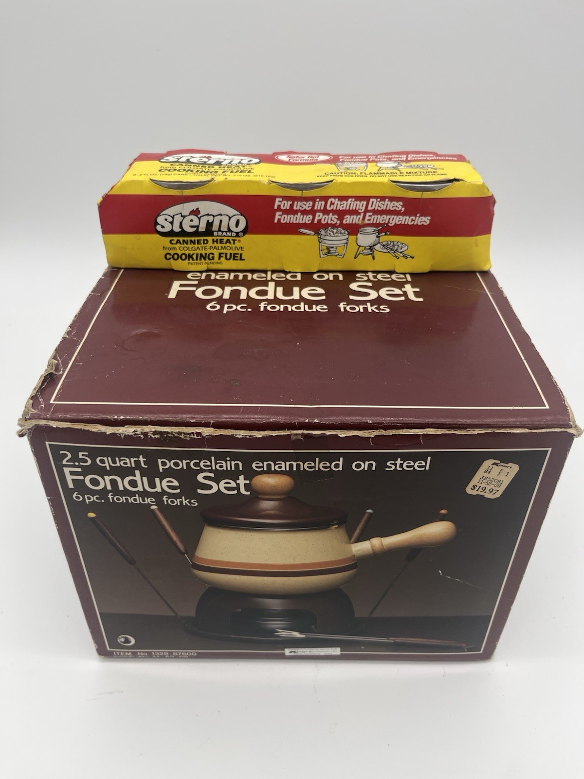 Vintage 1970’s 2.5-quart Porcelain Enameled Steel Fondue Set In Original Box Vintage 1970’s 2.5-quart Porcelain Enameled Steel Fondue Set In Original Box
