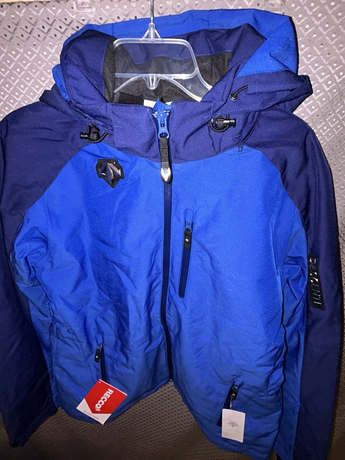 NWT Descente Womens Ski Jacket Size 14 Blue RECCO Insulated Coat CA05108 New NWT Descente Womens Ski Jacket Size 14 Blue RECCO Insulated Coat CA05108 New