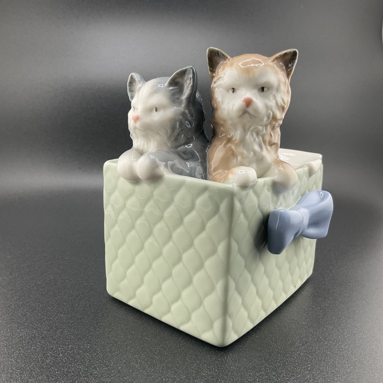 NAO Lladro Kittens in a Basket Box. Purr-Fect Gift Figurine #1080 Mint Condition