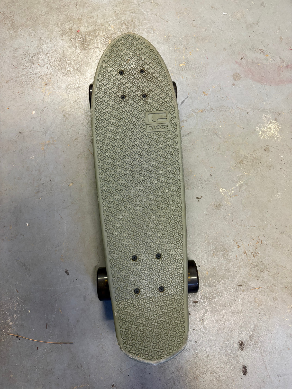 Globe Nickel Skate Board Globe Nickel Skate Board