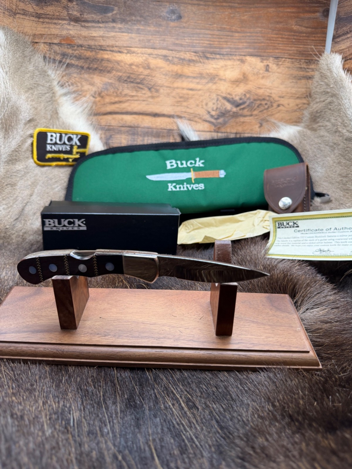 2002 Buck 532 BuckLock Guitar Knife With Rosewood Handles MOP Inserts Mint Box