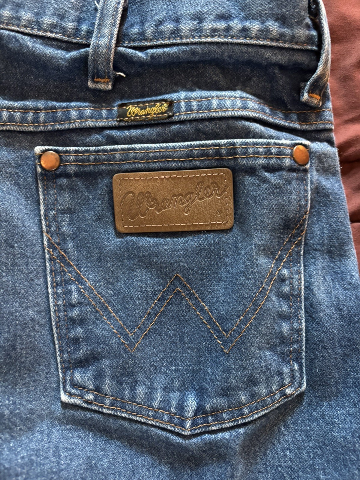 Men’s Wrangler Cowboy Cut Slim Fit Straight Jeans SIZE 34 x 30 Men’s Wrangler Cowboy Cut Slim Fit Straight Jeans SIZE 34 x 30