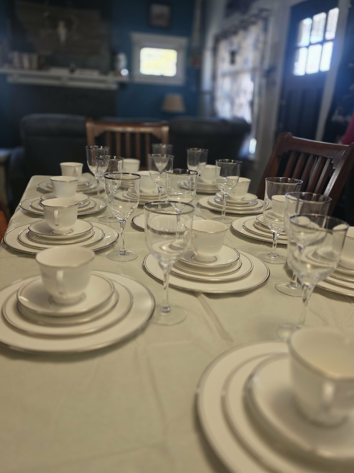 72 Piece Lenox Millennium Federal Platinum Bone China Dinnerware Set 72 Piece Lenox Millennium Federal Platinum Bone China Dinnerware Set