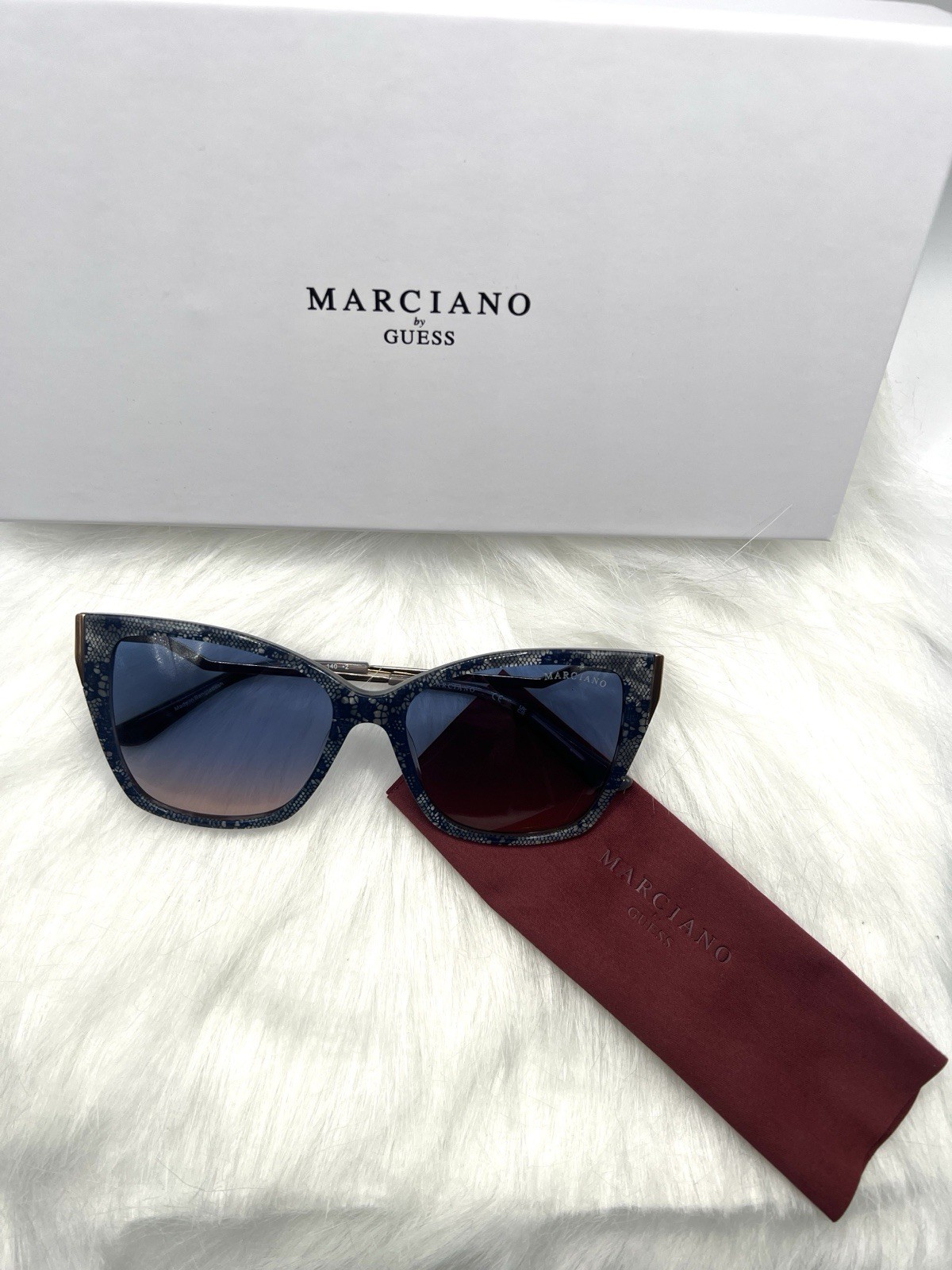 MARCIANO by Guess Designer Cat Eye Sunglasses Blue/Gold GM0833 92W Sun Glasses