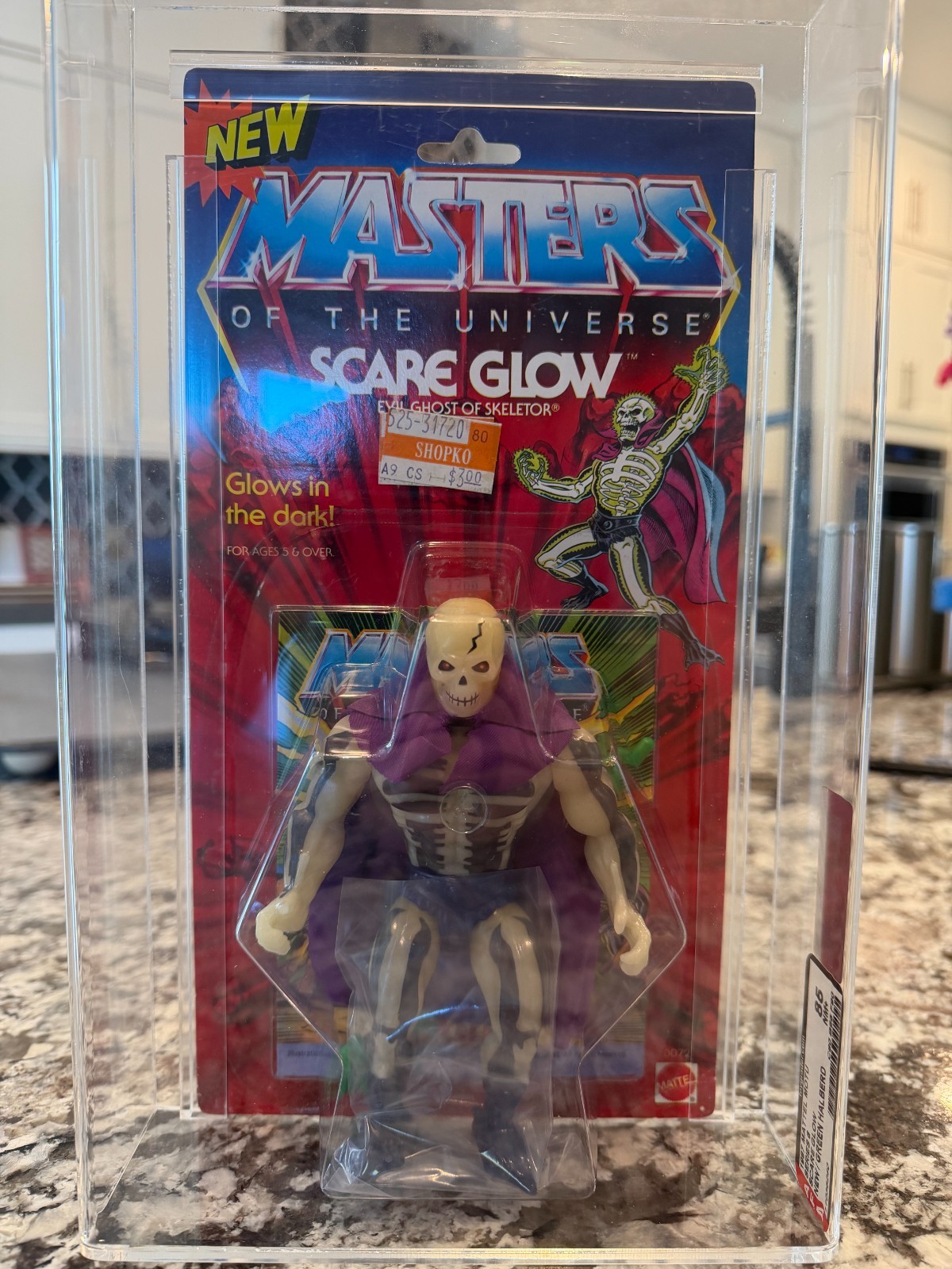 1987 MOTU Scare Glow AFA 85 NM+ NEW Burst Green Halberd Series 6 CLEAR BUBBLE