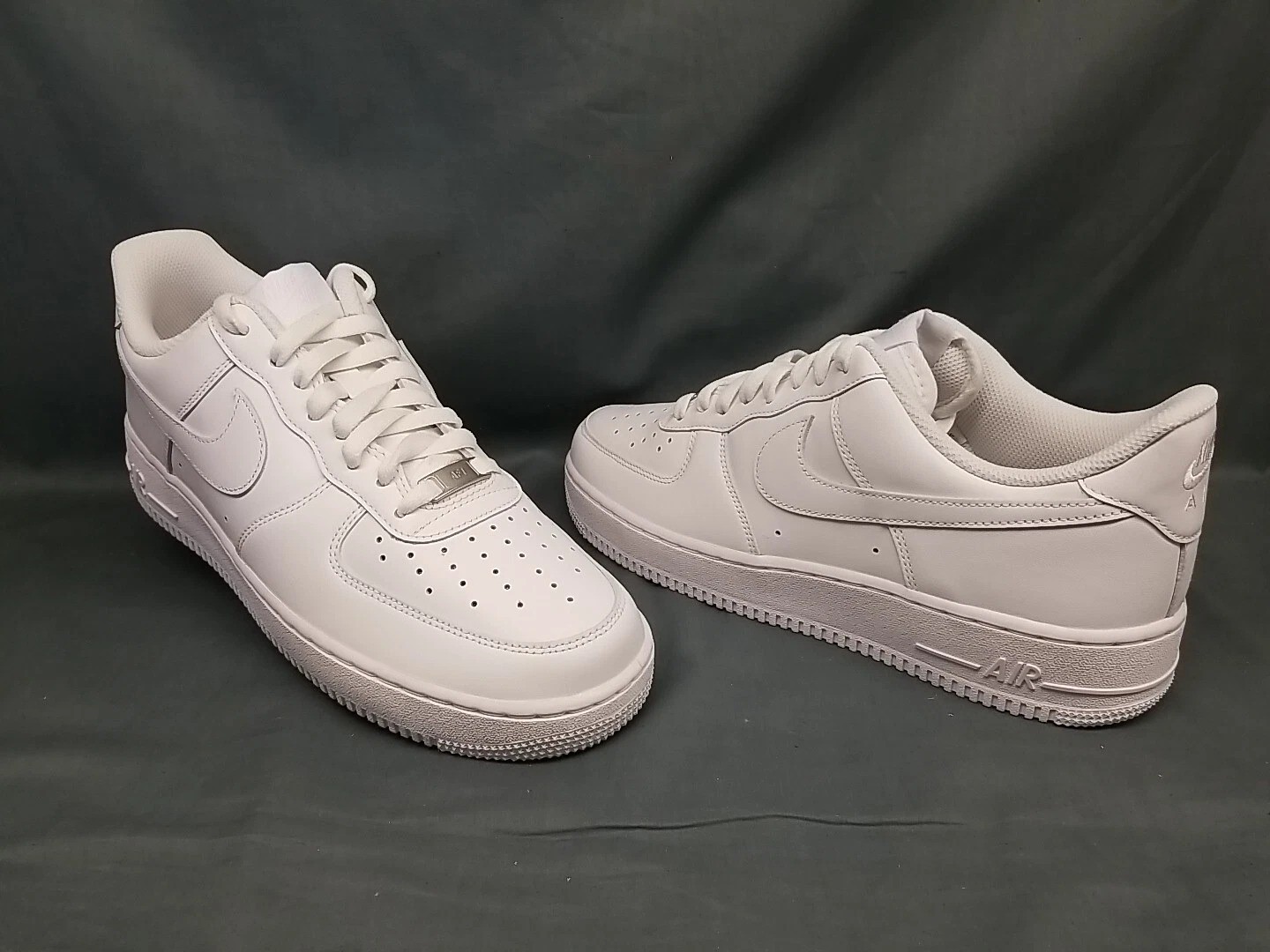 Nike Air Force 1 Low \'07 Sneaker Triple White Men\'s Size 10 NEW NO BOX Nike Air Force 1 Low \'07 Sneaker Triple White Men\'s Size 10 NEW NO BOX