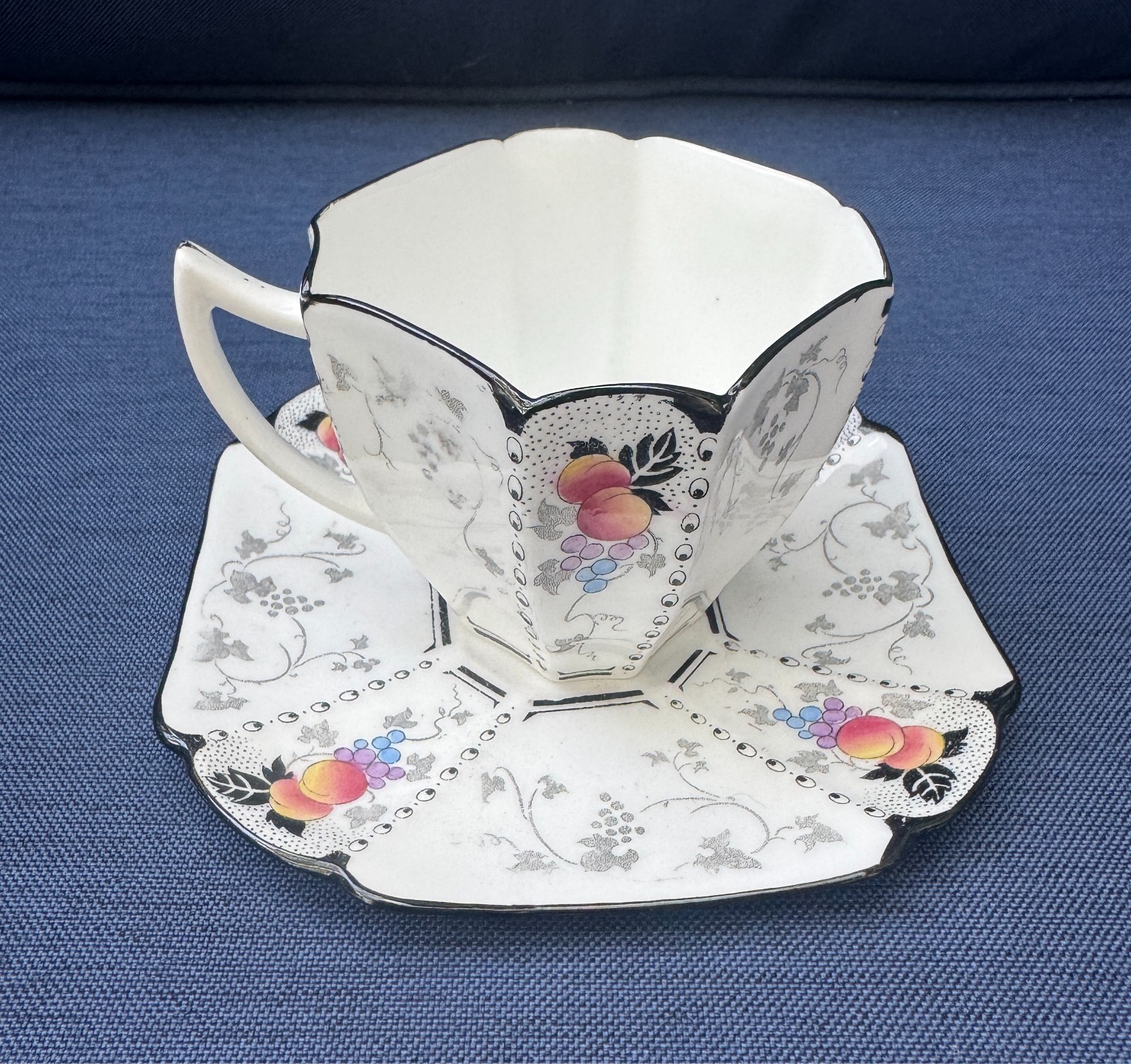 Shelley Queen Anne Peaches & Grapes Demitasse Coffee Cup & Saucer 11498 Rd723404