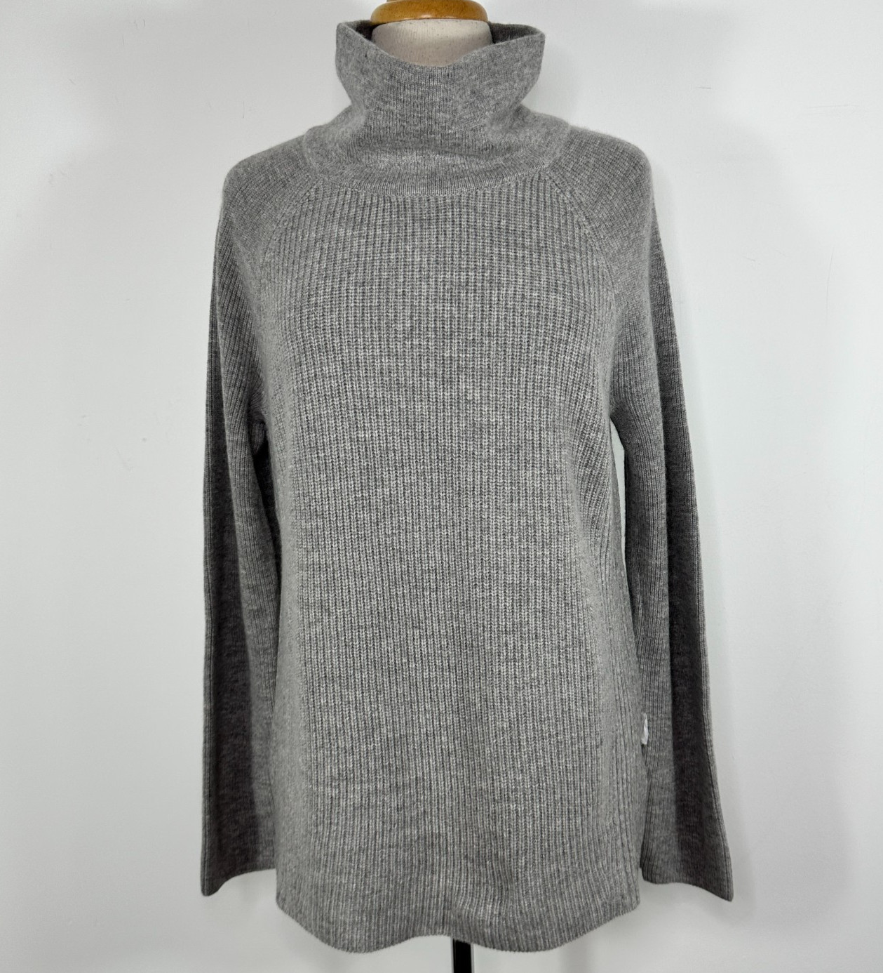 New Vince. Wool Cashmere Funnel Neck Size Zipper Gray Sweater Women\'s Size L