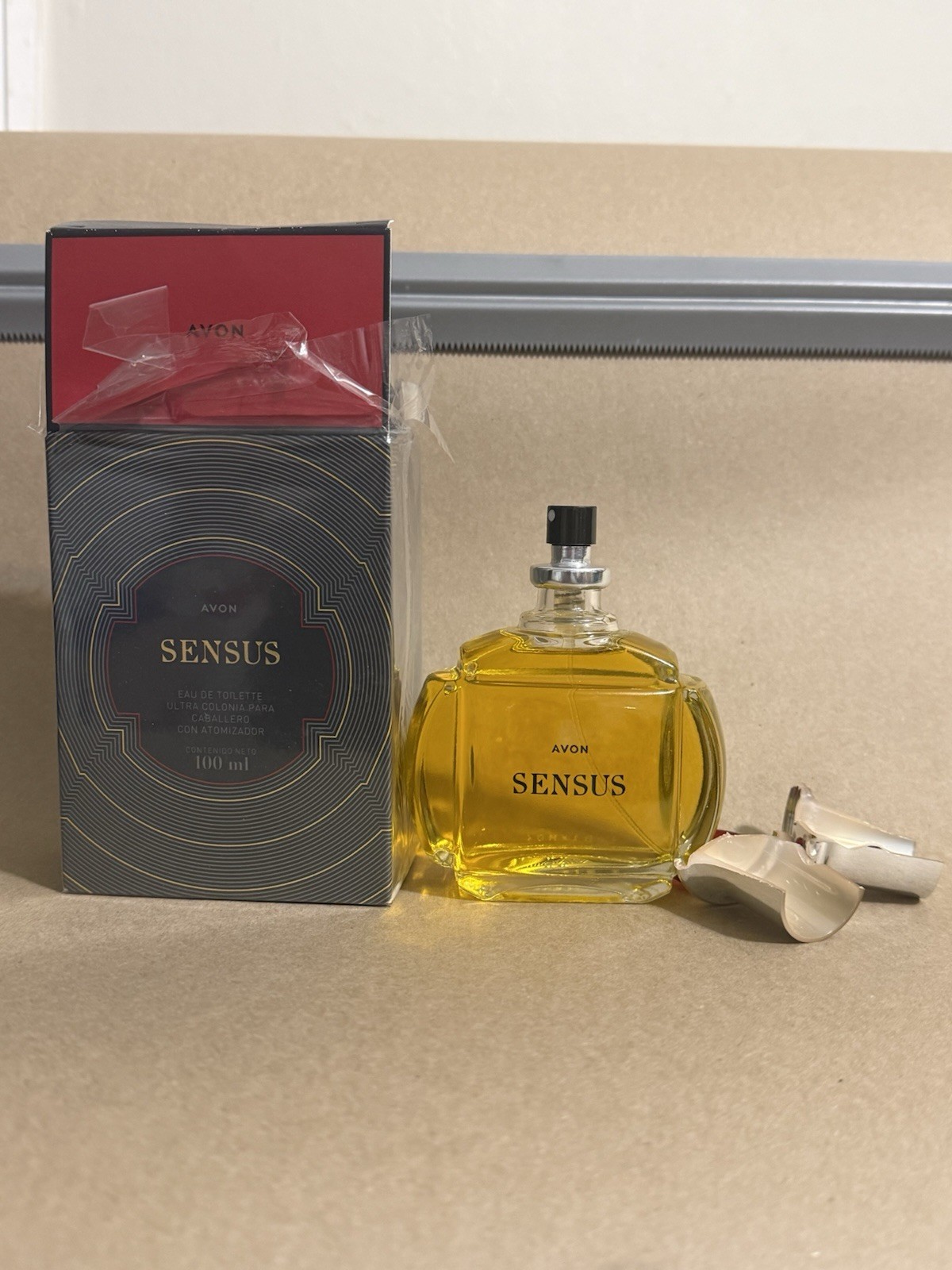 Avon Sensus Colonia Pará Caballero caja abierta tapa rota nueva caja abierta 