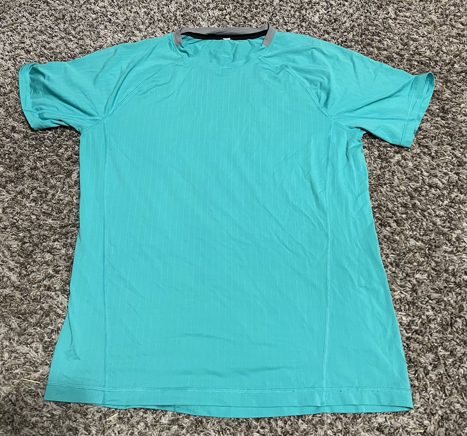 Lululemon Men\'s Blue Activewear T-Shirt