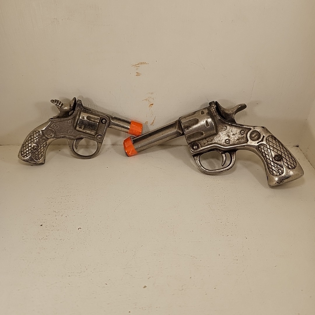 Lot Of 2 Hubley Smith & Wesson Cast Iron Cap Guns Lot Of 2 Hubley Smith & Wesson Cast Iron Cap Guns