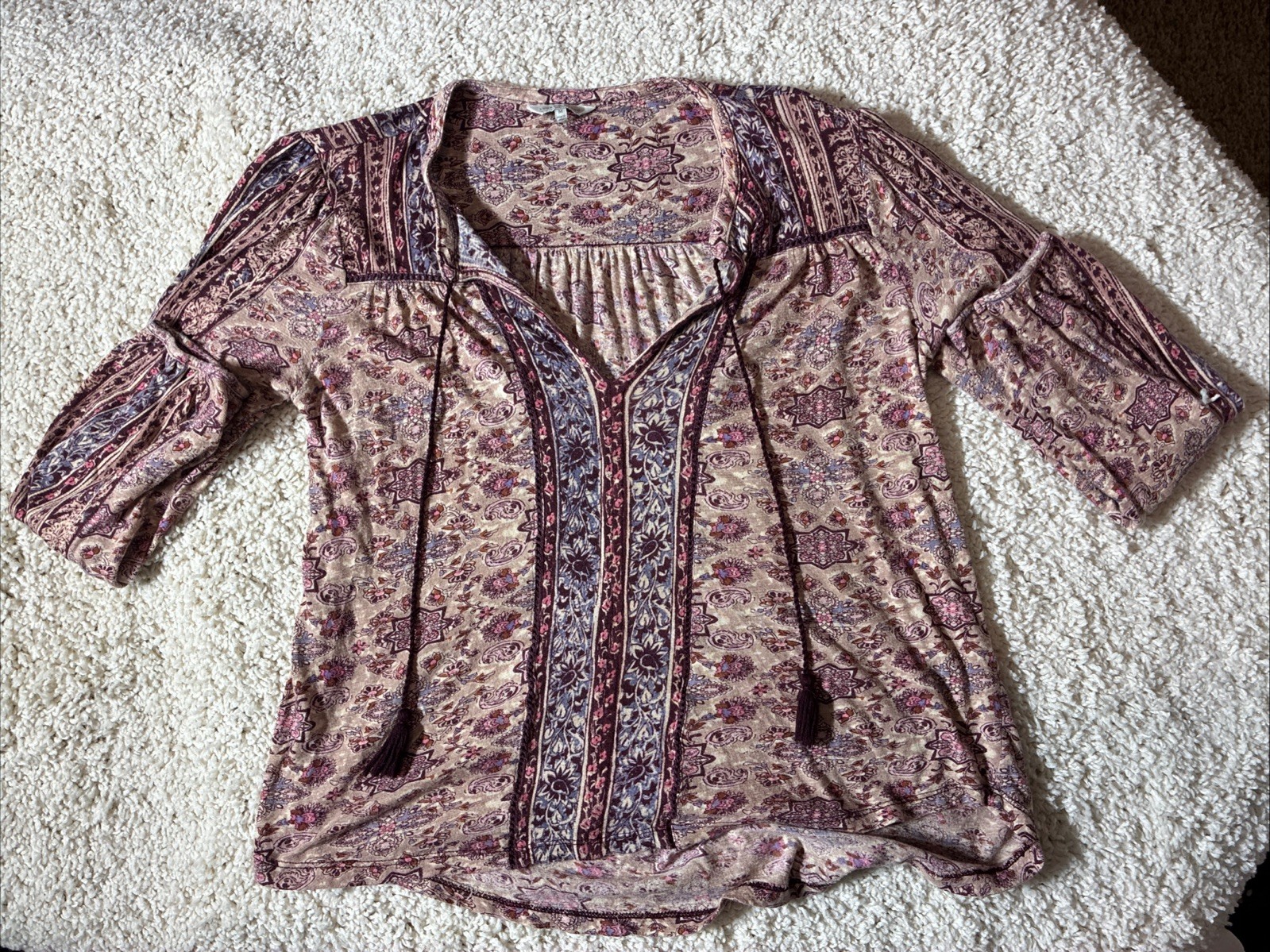 LUCKY BRAND KNIT BOHO TOP-SZ M LONG SLEEVE--NOTCHED NECK-TWO PATTERN LUCKY BRAND KNIT BOHO TOP-SZ M LONG SLEEVE--NOTCHED NECK-TWO PATTERN
