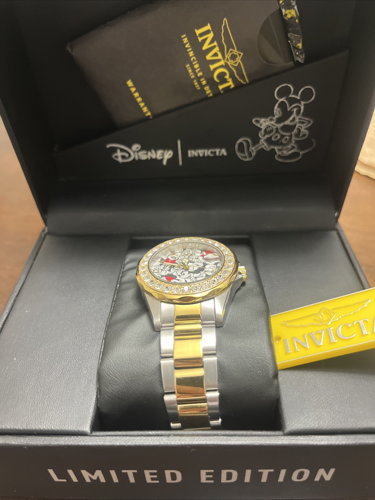 WOMEN’S DISNEY WATCH LIMITED EDITION TWO TONE STAINLESS STEEL MOD 24418 WOMEN’S DISNEY WATCH LIMITED EDITION TWO TONE STAINLESS STEEL MOD 24418